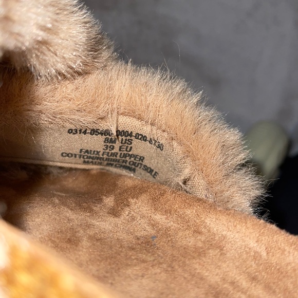 Faux Fur Slippers - Picture 5 of 5